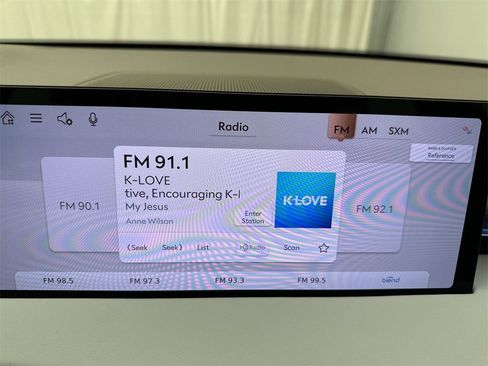 Used 2026 Genesis GV70 2.5T Advanced image 16