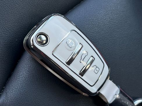 Used 2022 Audi Q3 2.0T Premium w/ Convenience Package image 28