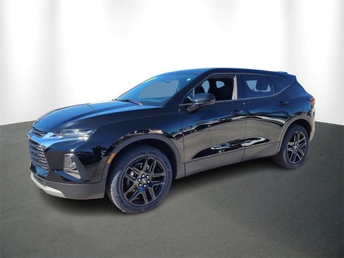 Used 2020 Chevrolet Blazer LT image 2