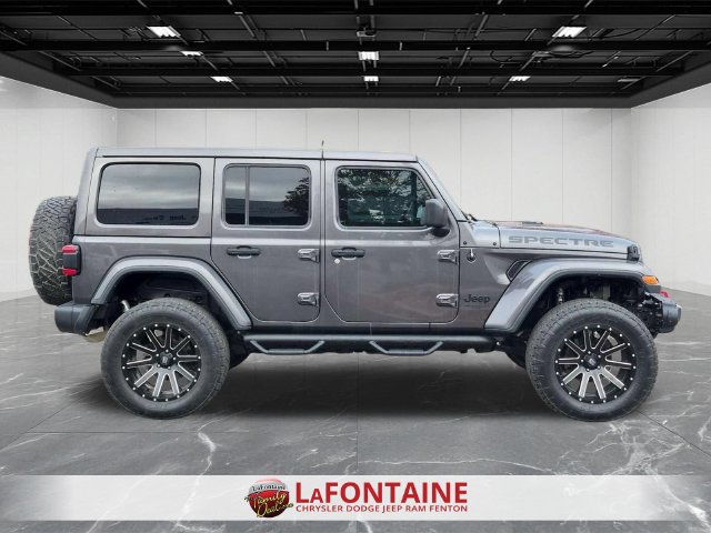 Used 2019 Jeep Wrangler Unlimited Sahara AWD/4WD image 6