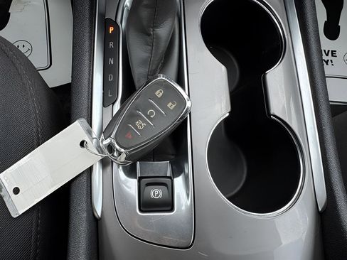 Used 2022 Chevrolet Malibu LT image 21