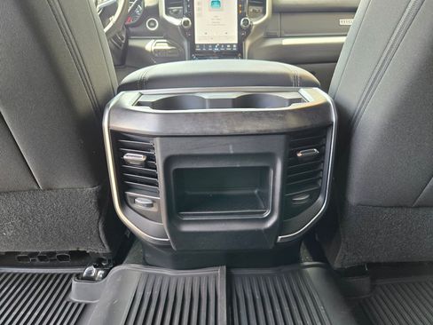 Used 2024 RAM 2500 Big Horn w/ Safety Group AWD/4WD image 38