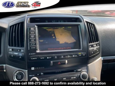 Used 2011 Toyota Land Cruiser w/ Upgrade Pkg AWD/4WD image 18