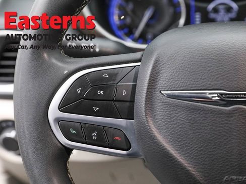 Used 2023 Chrysler Voyager LX FWD image 15