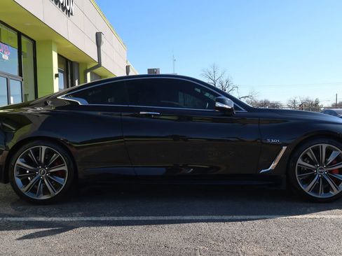 Used 2019 INFINITI Q60 Red Sport 400 w/ Cargo Package AWD/4WD image 8