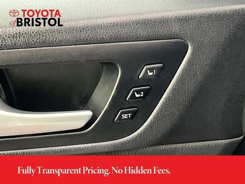 Used 2015 Toyota Highlander Limited Platinum AWD/4WD image 30