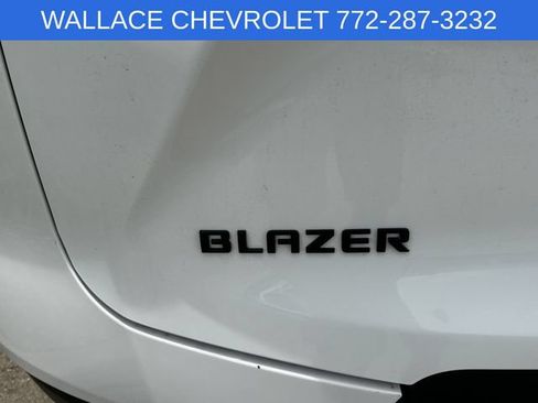 Used 2022 Chevrolet Blazer LT w/ LPO, Black Accent Package FWD image 9