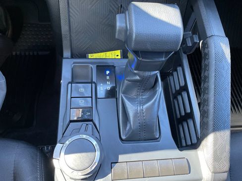 Certified 2025 Toyota Tacoma SR AWD/4WD image 19