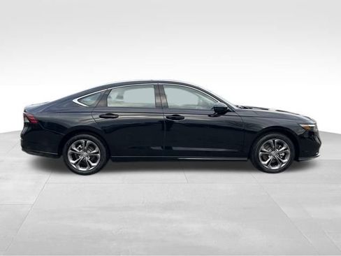 Used 2025 Honda Accord EX-L image 11
