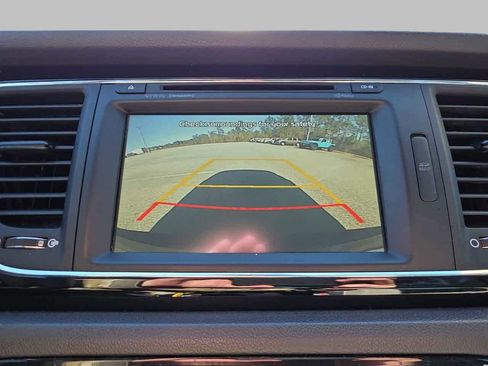 Used 2016 Kia Sedona SX image 24