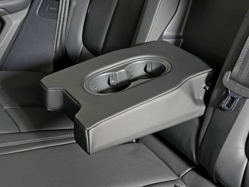 New 2026 Porsche Macan S image 33