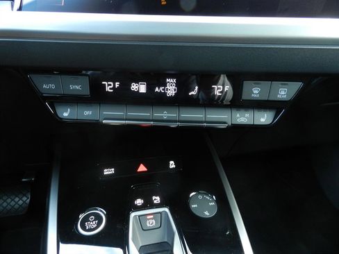 Used 2024 Audi Q4 e-tron Premium Plus w/ Premium Plus image 32