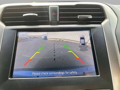 Used 2019 Ford Fusion SE image 23