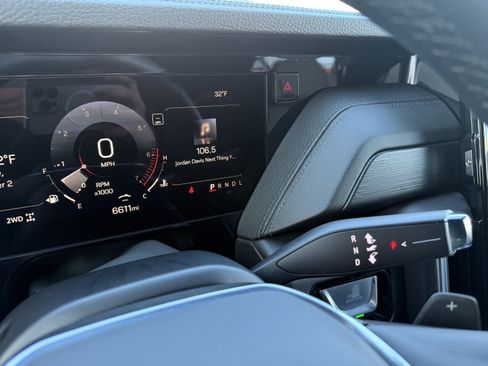 Used 2025 GMC Yukon XL Denali image 20