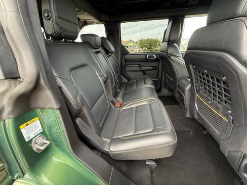 Used 2024 Ford Bronco Badlands image 12
