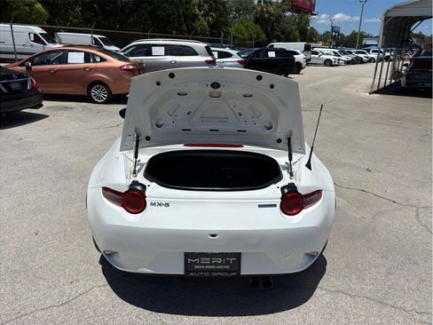 Used 2020 MAZDA MX-5 Miata Sport RWD image 38
