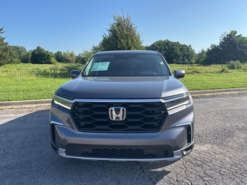 Used 2024 Honda Pilot EX-L image 2