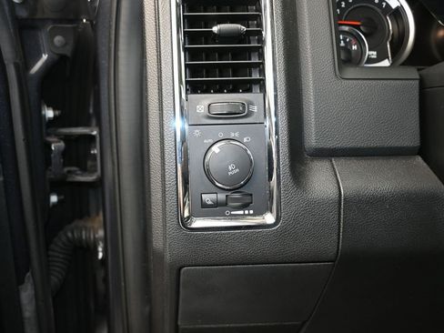 Used 2017 RAM 1500 Laramie w/ Convenience Group image 13