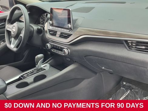 Used 2025 Nissan Altima 2.5 SV FWD image 31