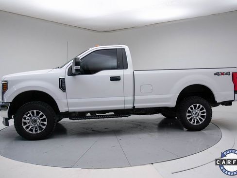 Used 2019 Ford F250 XLT w/ XLT Value Package image 2