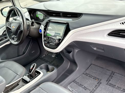 Used 2020 Chevrolet Bolt Premier w/ Infotainment Package image 21