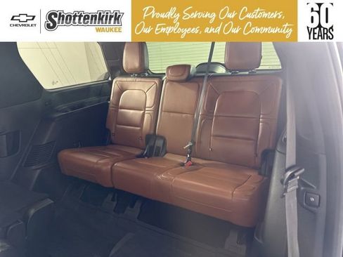 Used 2020 Lincoln Navigator Reserve w/ Luxury Package image 13
