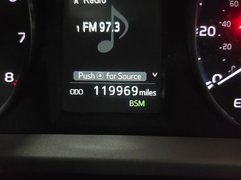 Used 2018 Toyota RAV4 XLE w/ Plus Extra Value Package AWD/4WD image 23