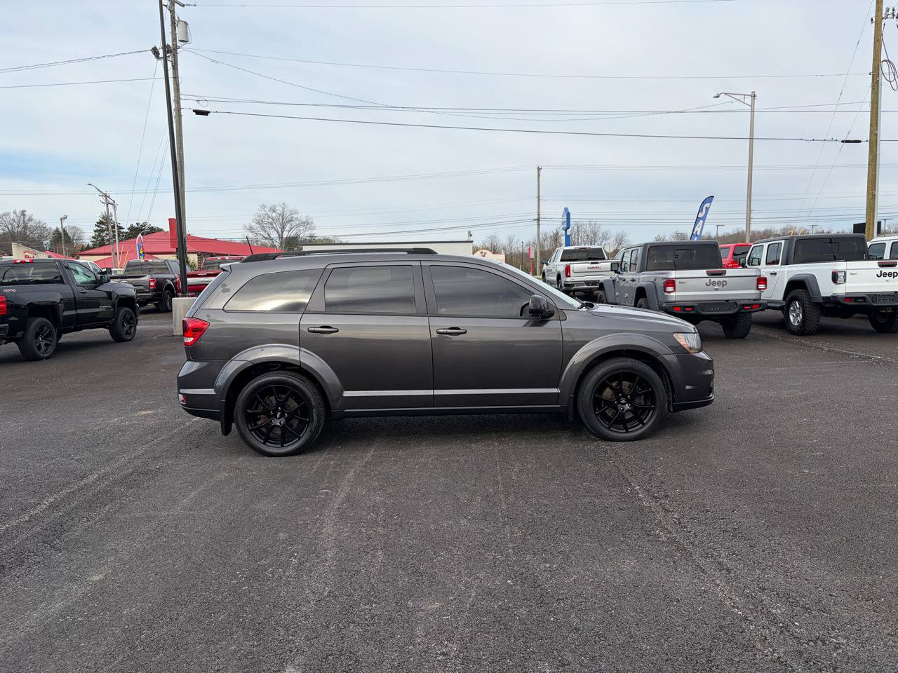 Used 2019 Dodge Journey GT w/ Blacktop Package FWD image 2