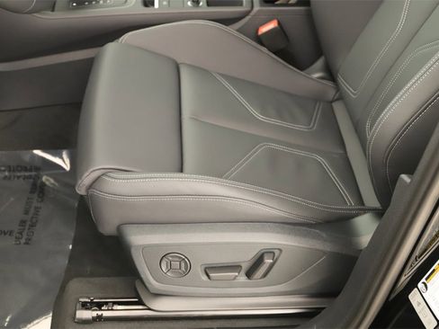 New 2025 Audi Q3 2.0T Premium image 25