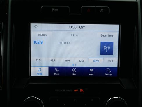 Used 2020 Ford F150 XLT w/ Equipment Group 302A Luxury AWD/4WD image 22