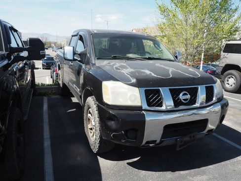 Used 2005 Nissan Titan LE w/ (U01) Nissan Navigation Pkg image 2