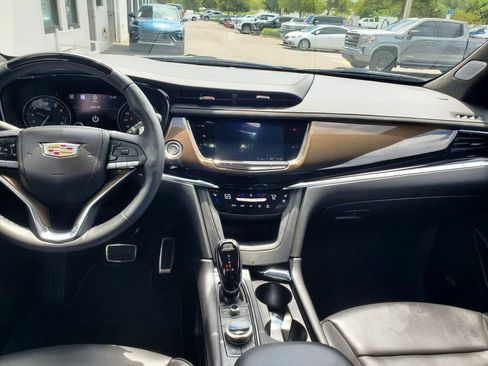 Used 2025 Cadillac XT6 Sport w/ Platinum Package AWD/4WD image 14
