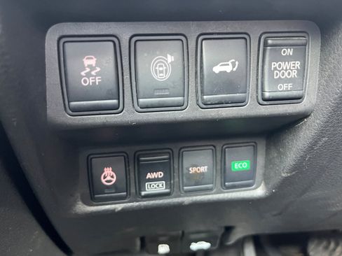 Used 2017 Nissan Rogue SL w/ SL Premium Package AWD/4WD image 16