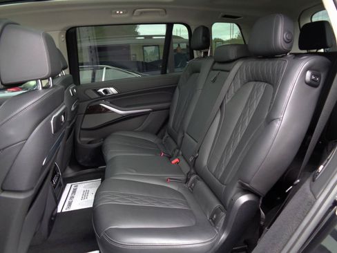Used 2024 BMW X7 xDrive40i AWD/4WD image 17
