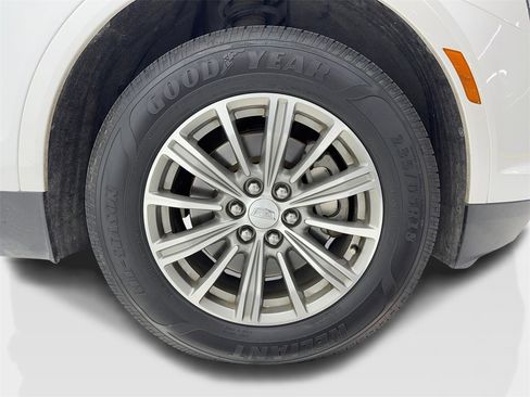 Used 2018 Cadillac XT5 Luxury w/ Driver Awareness Package image 47