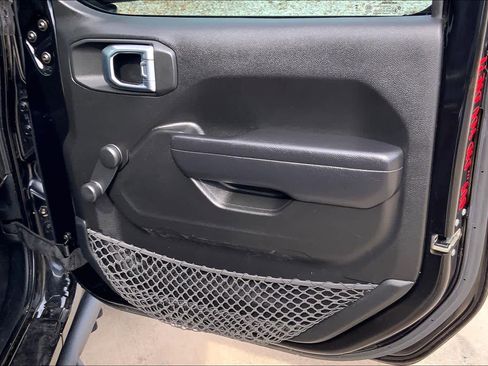 Used 2023 Jeep Wrangler Sport image 41