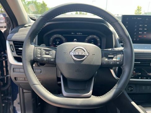 Used 2026 Nissan Rogue SL FWD image 13