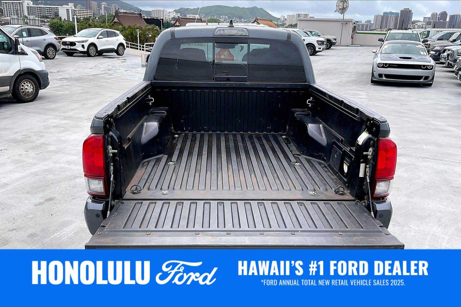 Used 2020 Toyota Tacoma TRD Off-Road w/ Technology Package RWD image 18