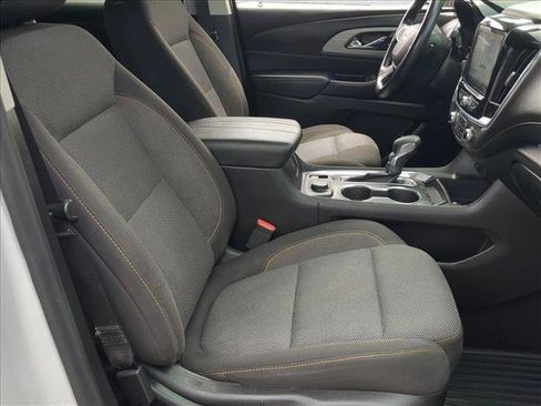 Used 2021 Chevrolet Traverse LT FWD image 20