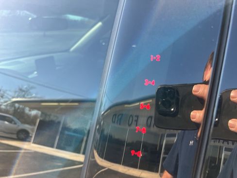 Used 2020 Ford Explorer Platinum w/ Premium Technology Package image 21