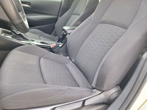 Used 2021 Toyota Corolla SE w/ Carpet Mat Package (TMS) image 10