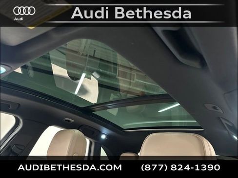 Used 2020 Porsche Macan AWD/4WD image 17