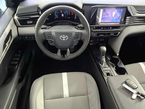 New 2026 Toyota Camry SE w/ Convenience Package image 12