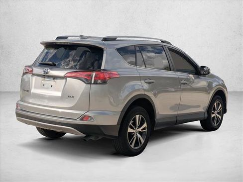 Used 2017 Toyota RAV4 XLE image 5