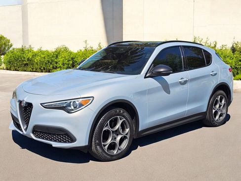 Used 2021 Alfa Romeo Stelvio Sprint w/ Nero Edizione image 7