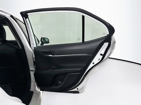 Used 2024 Toyota Camry SE FWD image 28