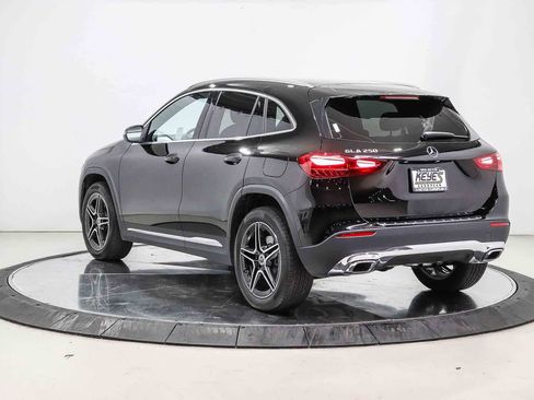 Certified 2026 Mercedes-Benz GLA 250 image 2