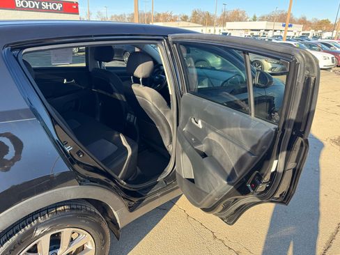 Used 2015 Kia Sportage LX image 11