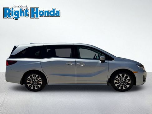 New 2026 Honda Odyssey Elite image 9