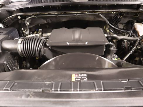 Used 2023 Chevrolet Silverado 2500 Custom w/ Custom Value Package image 18